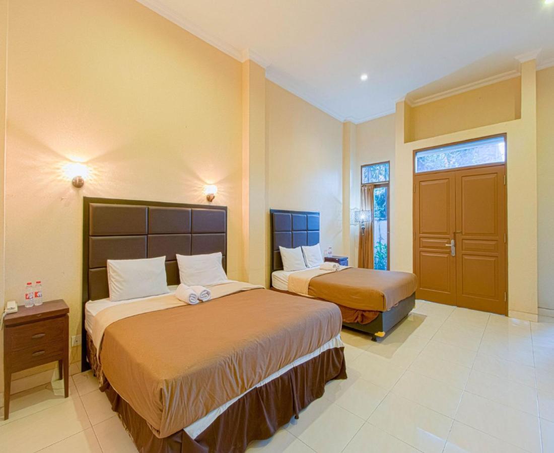 D'Talent Hotel 日惹 外观 照片